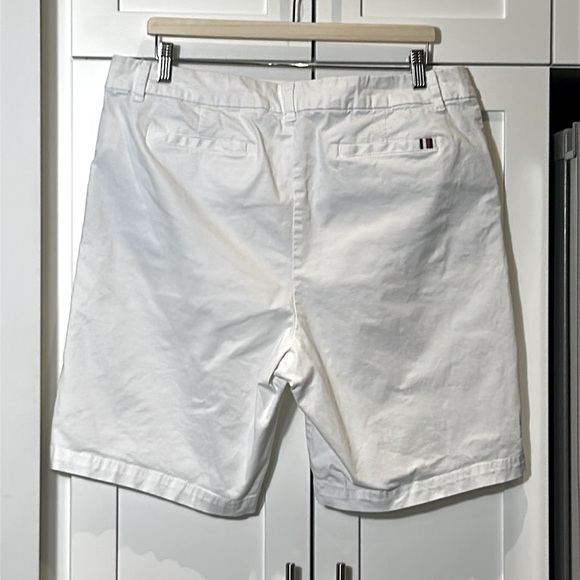 Tommy Hilfiger 10" Bermuda Stretch Shorts White Women’s Size 18 - Picture 10 of 14